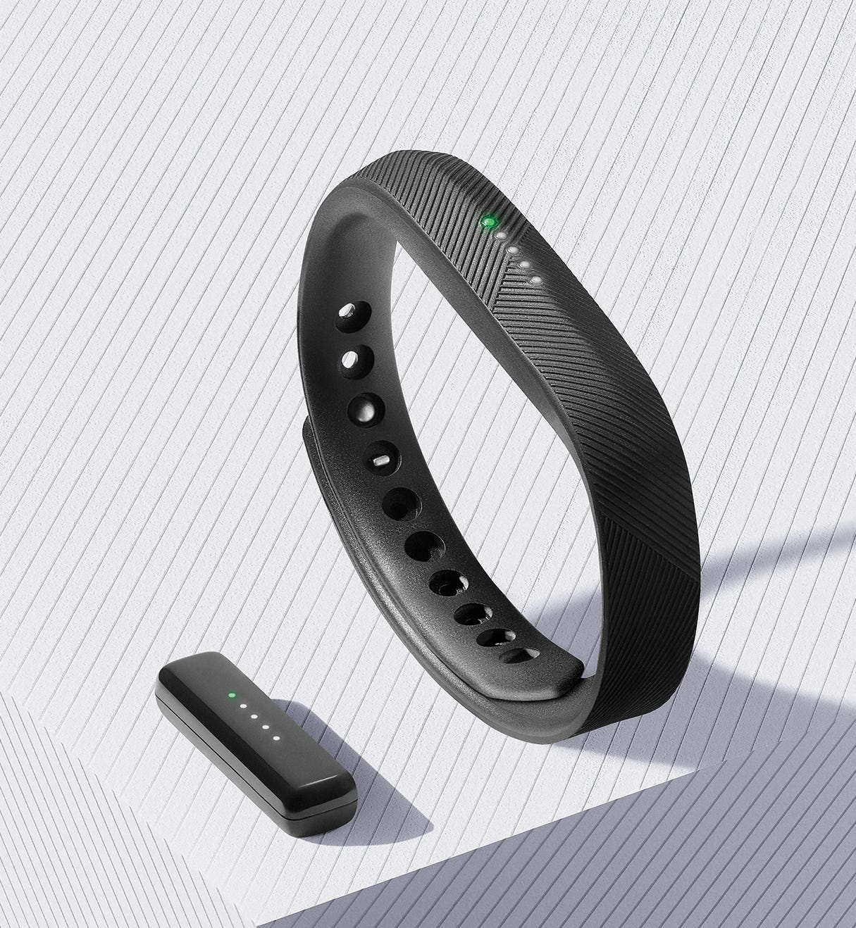 Fitbit unveils new tracker for swimming